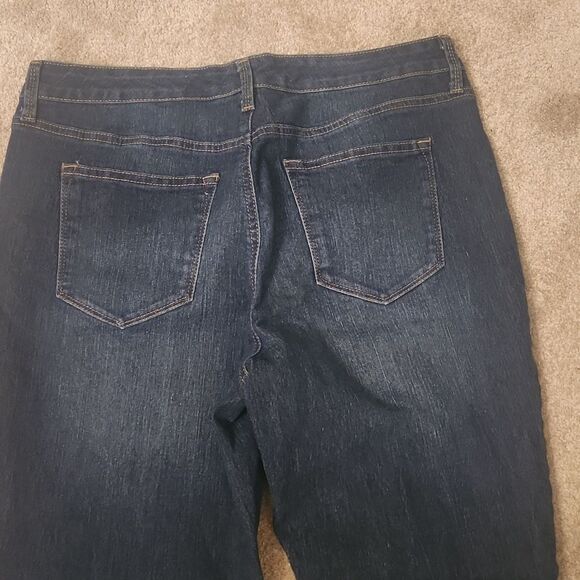 New Directions Women's Straight Leg Jeans in 10 Short - Picture 6 of 6